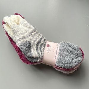 Cozy mid-crew fuzzy socks